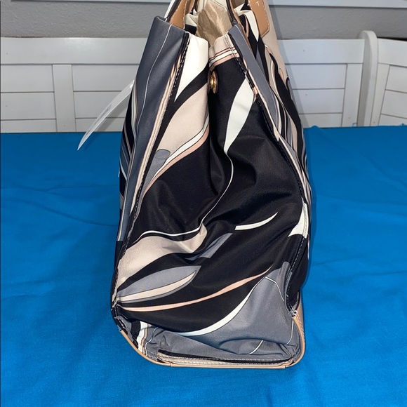 Tory Burch Ella Tote - Picture 6 of 16